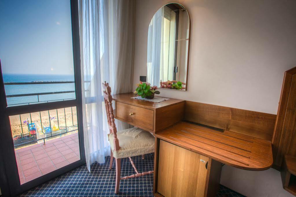 Hotel Strand Bellaria-Igea Marina Bagian luar foto